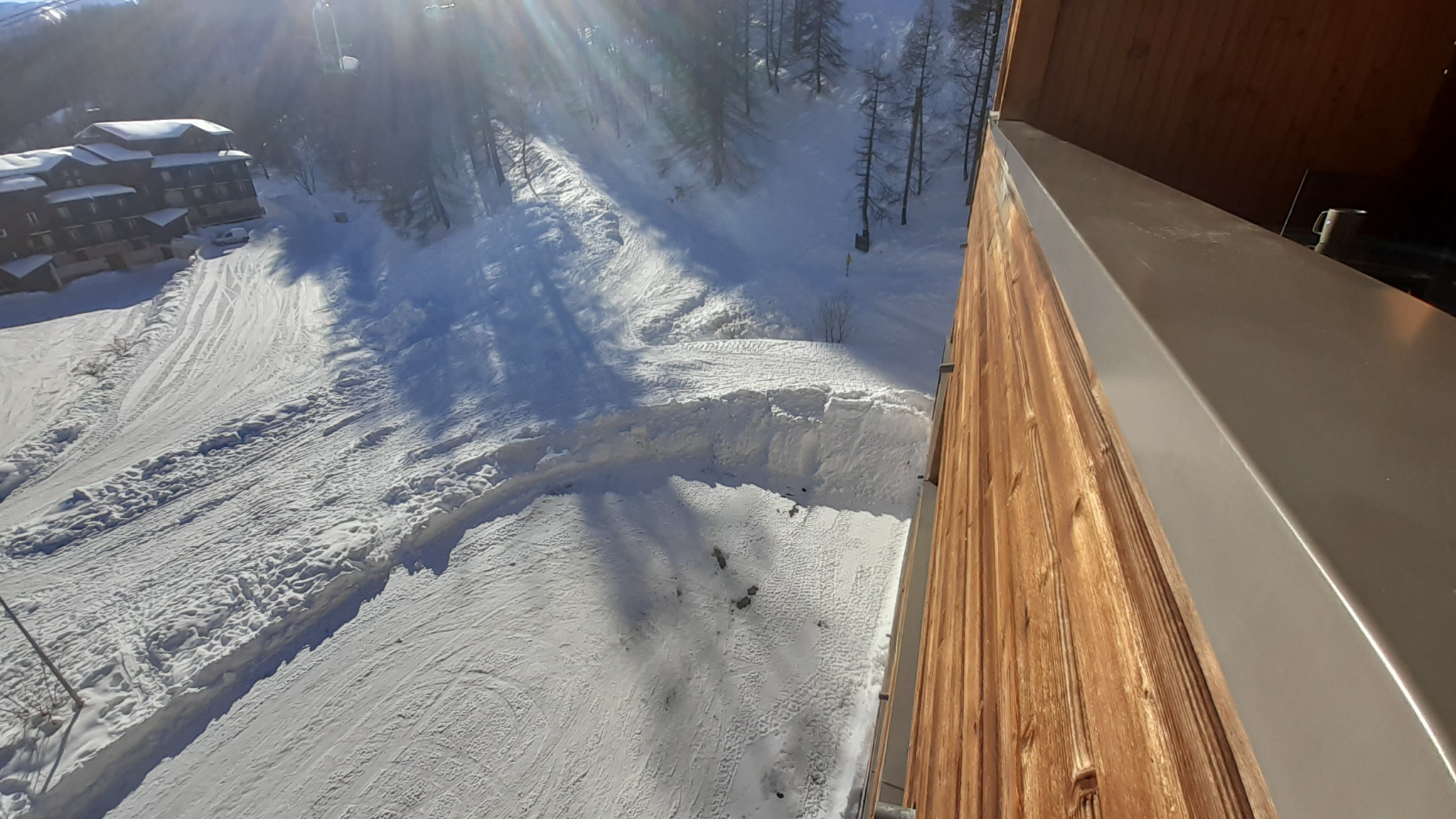Départ ski télésiège au pied de la résidence. Retour à ski par le chemin